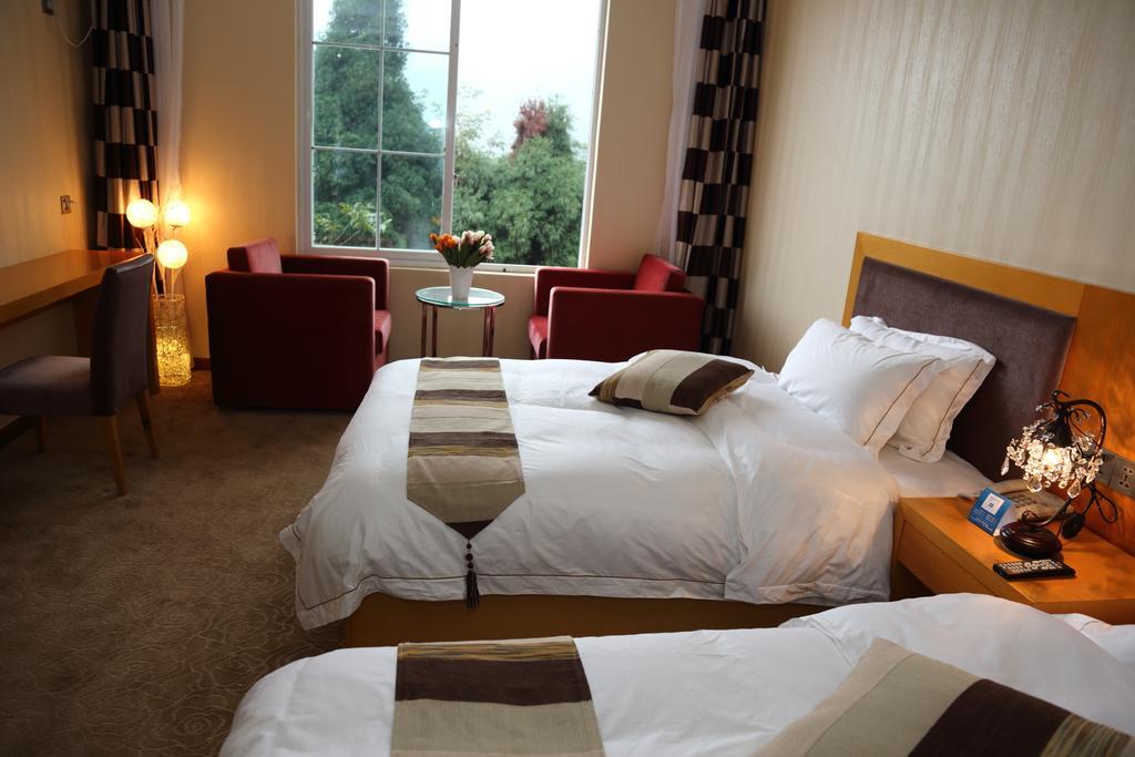 Panshan Tingquan Tuwo Holiday Resort Leshan Quarto foto