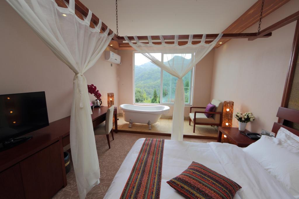 Panshan Tingquan Tuwo Holiday Resort Leshan Quarto foto