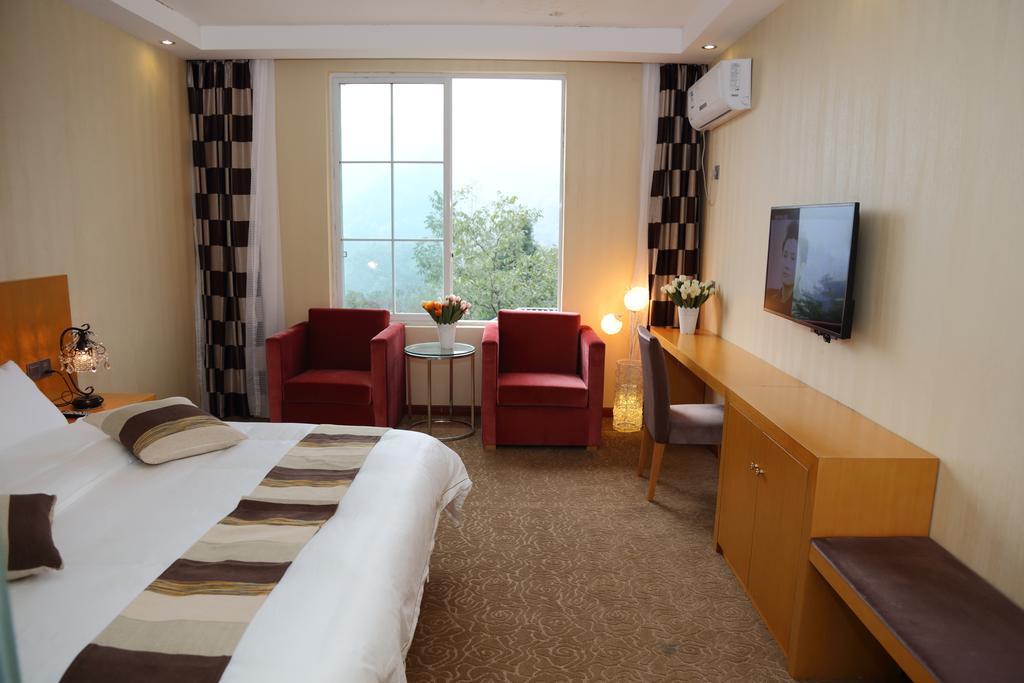 Panshan Tingquan Tuwo Holiday Resort Leshan Quarto foto