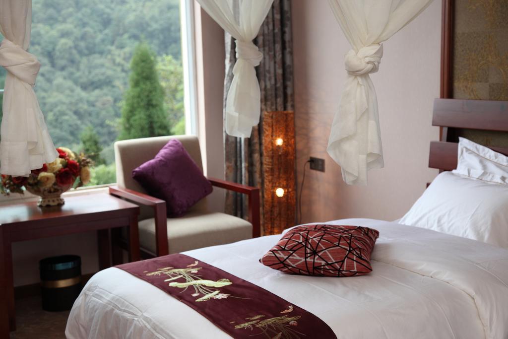 Panshan Tingquan Tuwo Holiday Resort Leshan Quarto foto